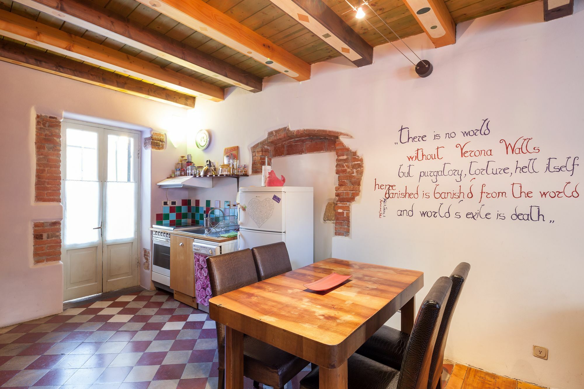 Verona Walls エクステリア 写真